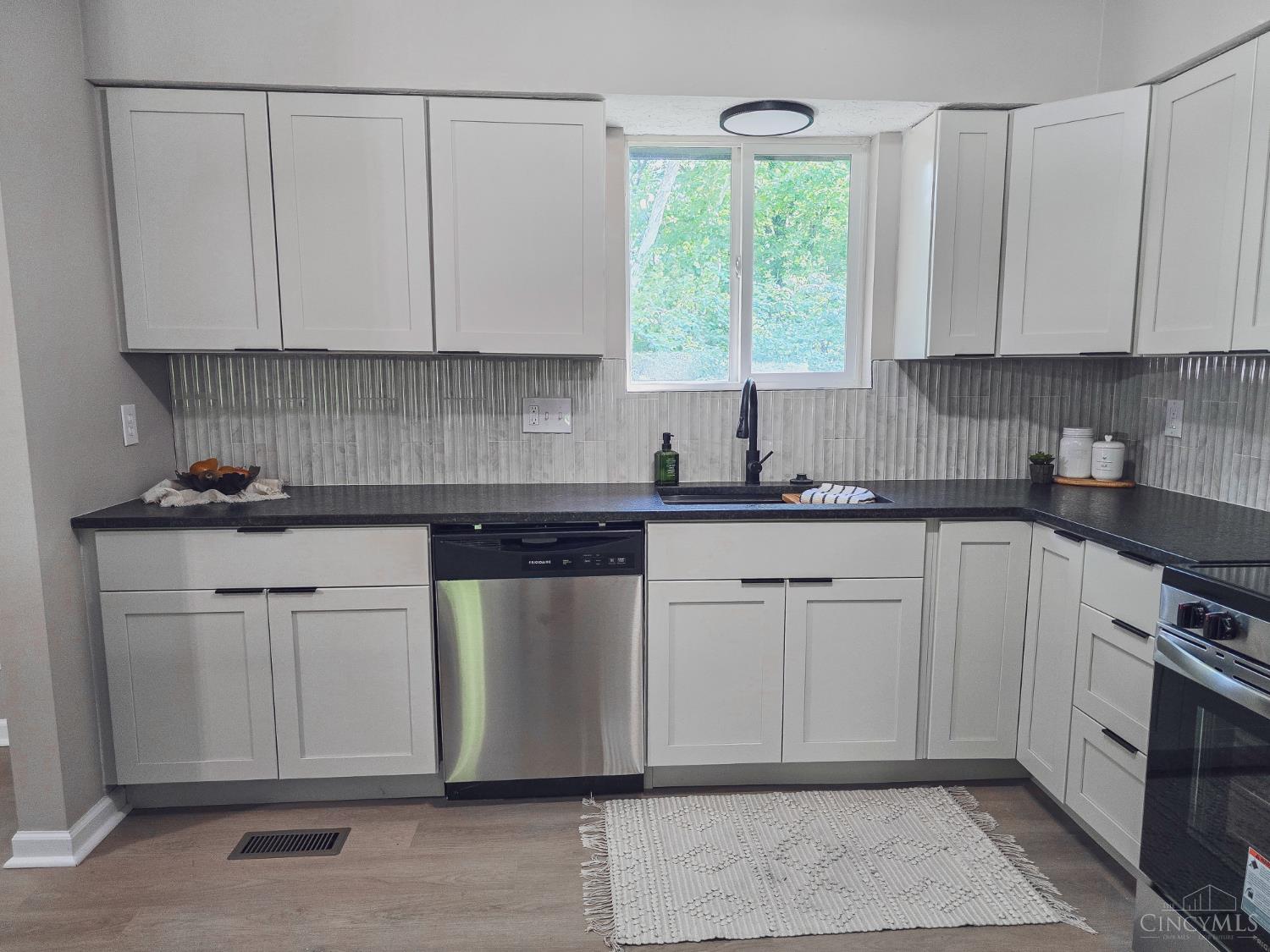802 Victoria Drive, Franklin, OH, 45005 — photo 8