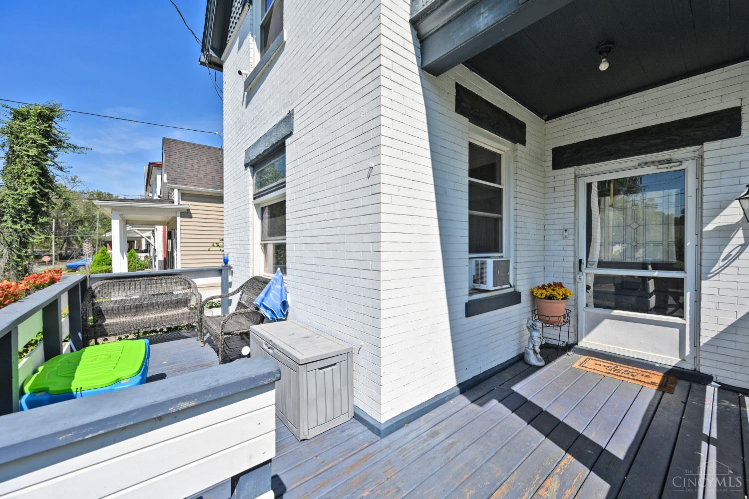 Photo 4 of Single family home for sale at 518 Linden St, Elmwood Place, OH 45216 | MLS# 1894152 | Listing updated on 2026-09-16