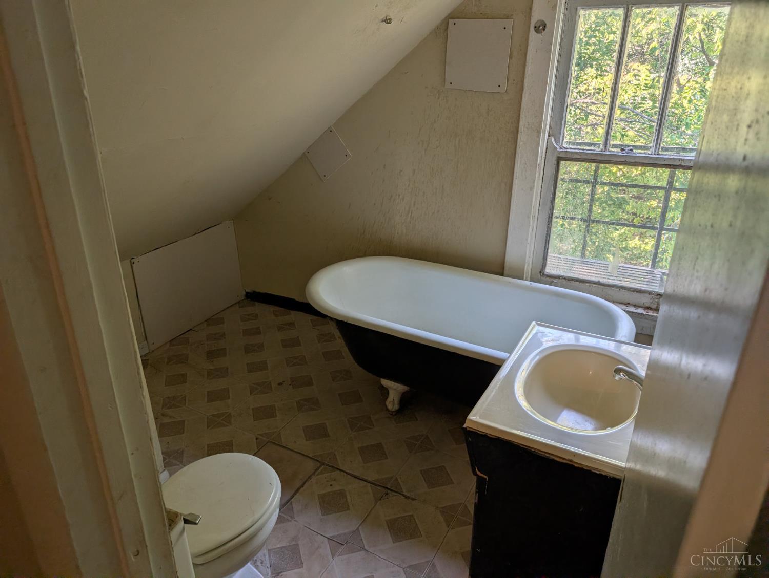 2829 Marshall Avenue, Cincinnati, OH, 45225 — photo 21