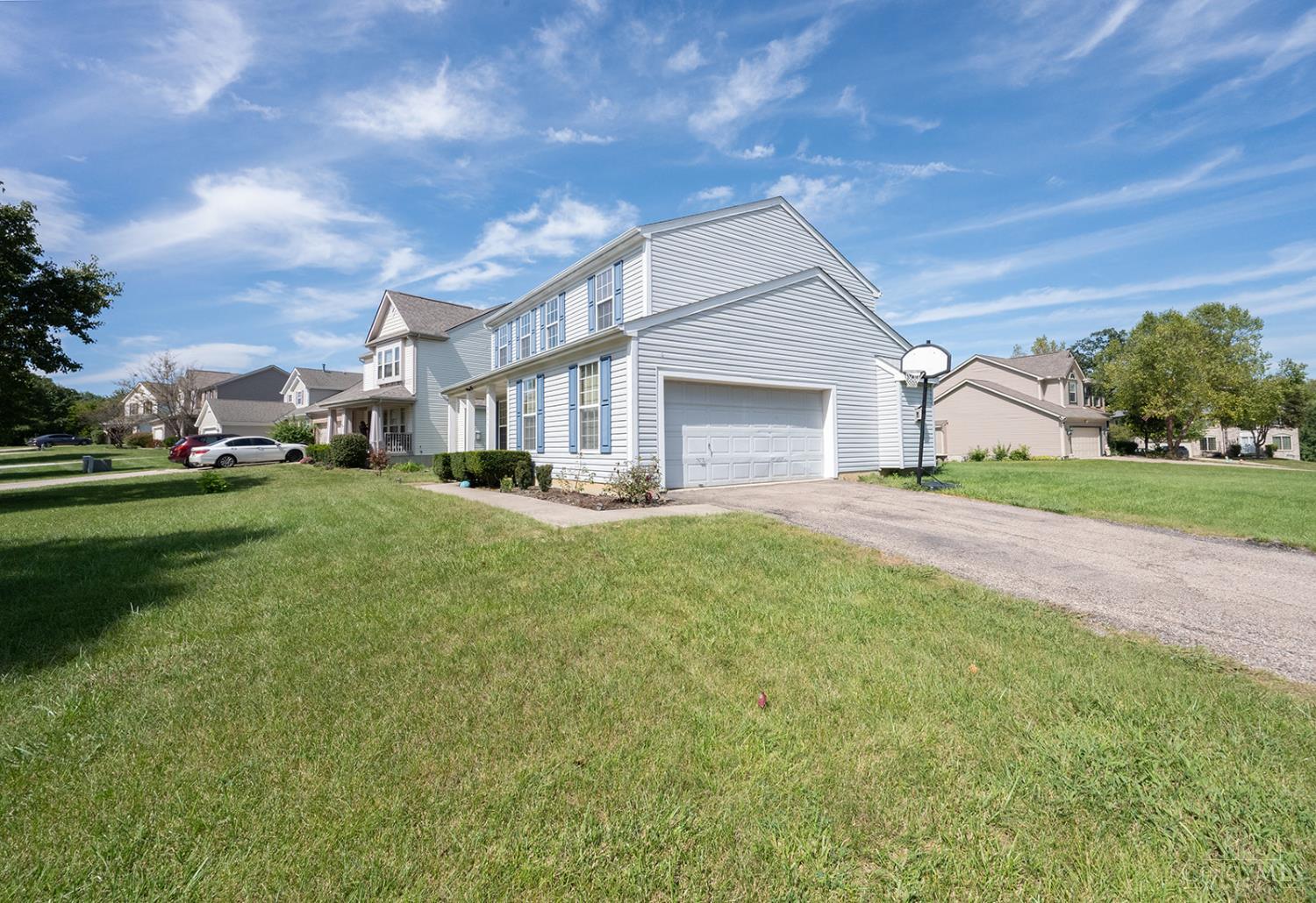 Photo 2 of Single family home for sale at 12085 Brookway Dr, Springfield Twp., OH 45240 | MLS# 1894112 | Listing updated on 2026-09-16