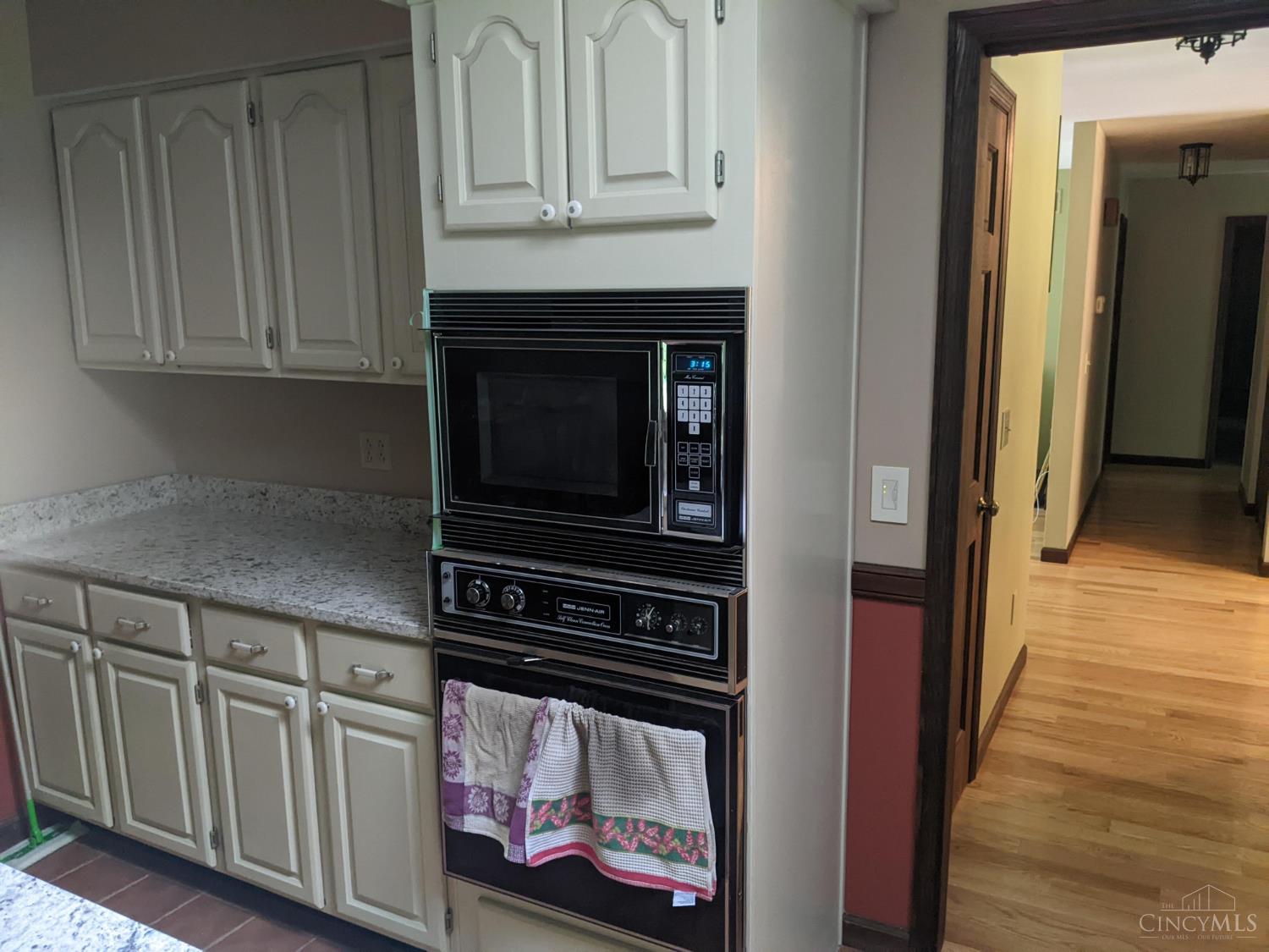 921 Katys Lane, Chester Twp, OH, 45177 — photo 7