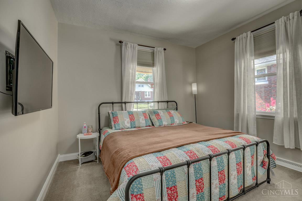 3302 Wardall Avenue, Cheviot, OH, 45211 — photo 11