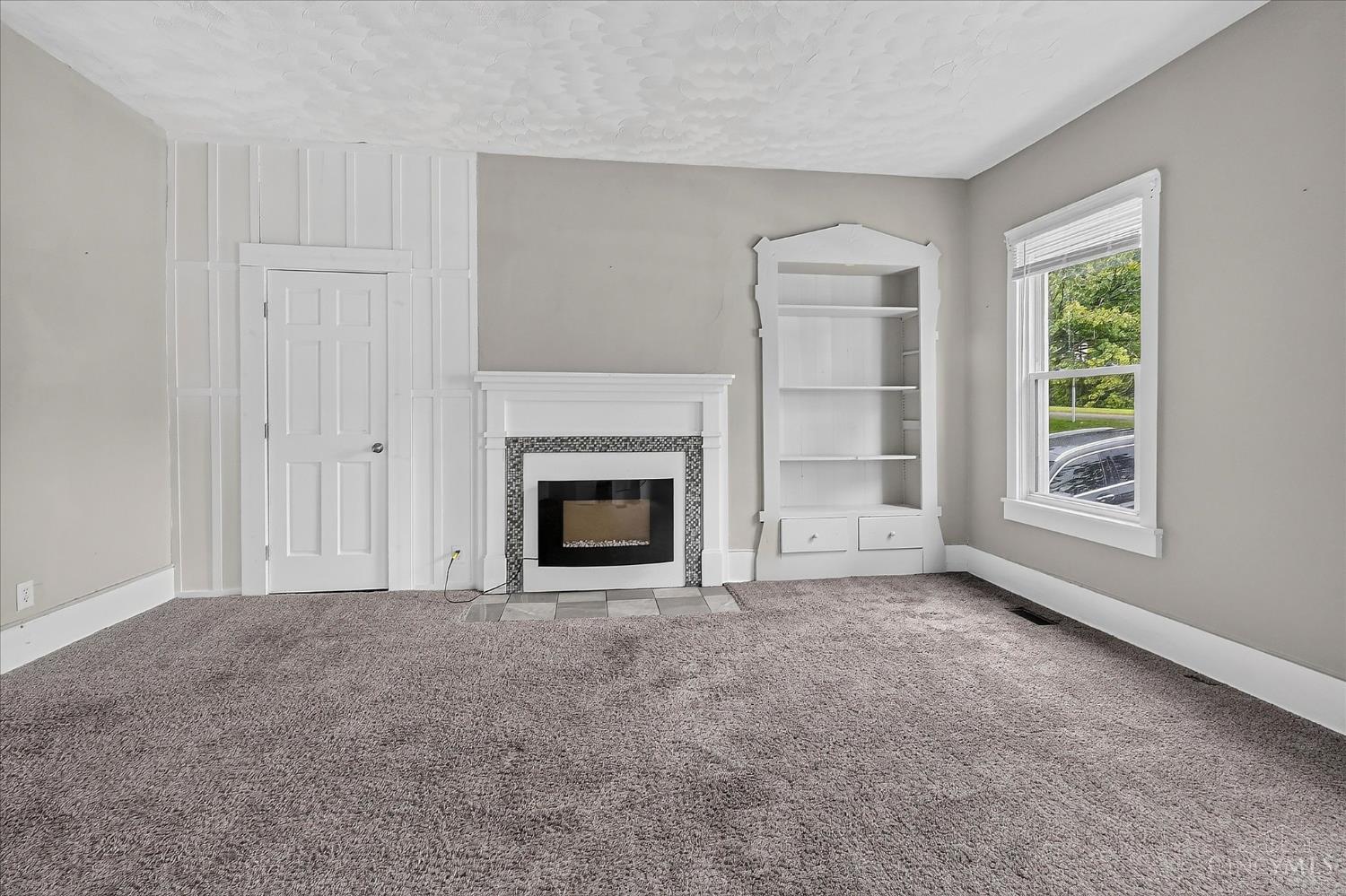 Photo 4 of Single family home for sale at 337 E Main St, Hillsboro, OH 45133 | MLS# 1894085 | Listing updated on 2026-09-17