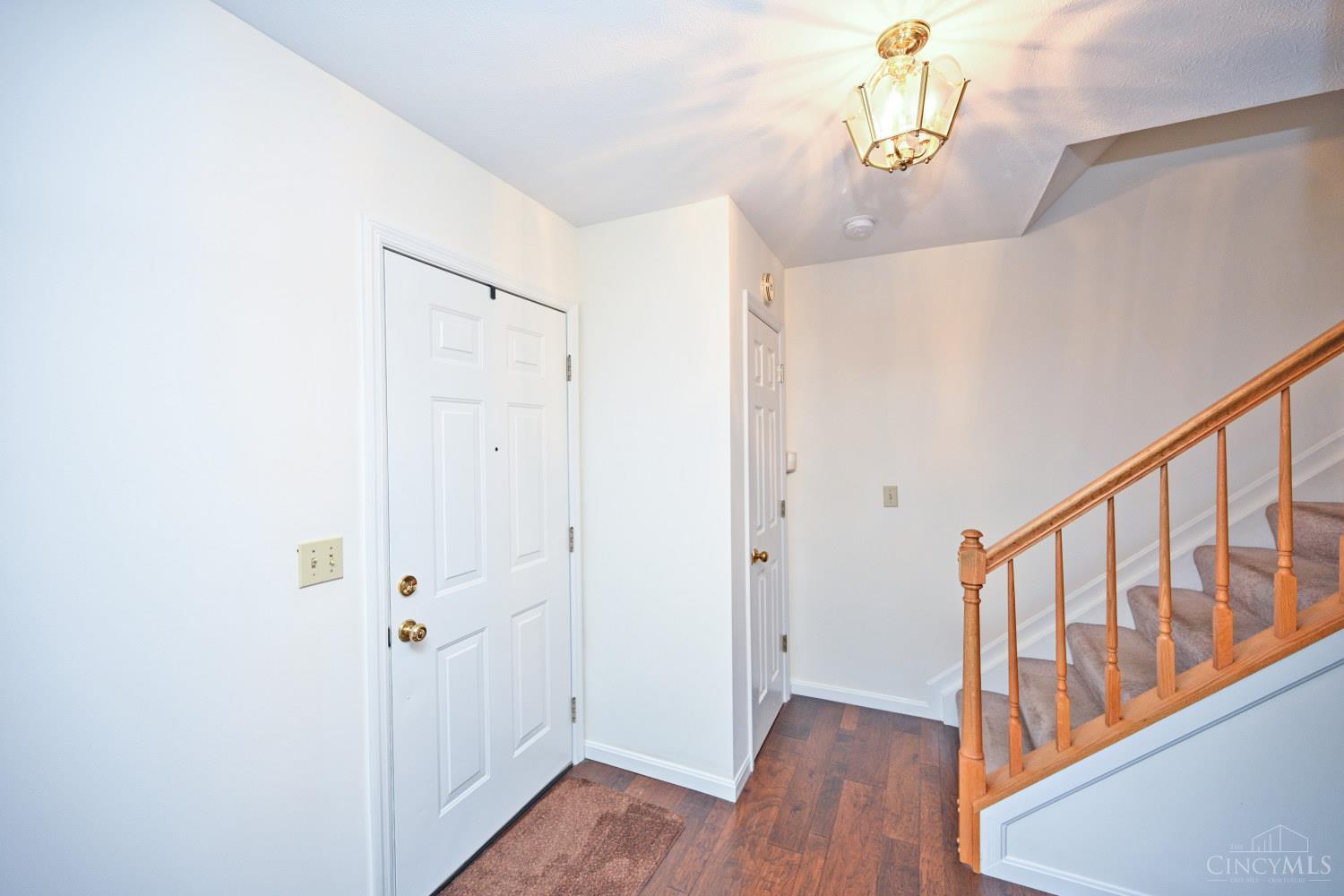 8738 Sarahs Bend Drive, Colerain Twp, OH, 45251 — photo 2