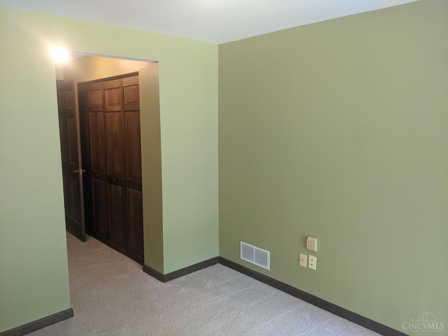 921 Katys Lane, Chester Twp, OH, 45177 — photo 16