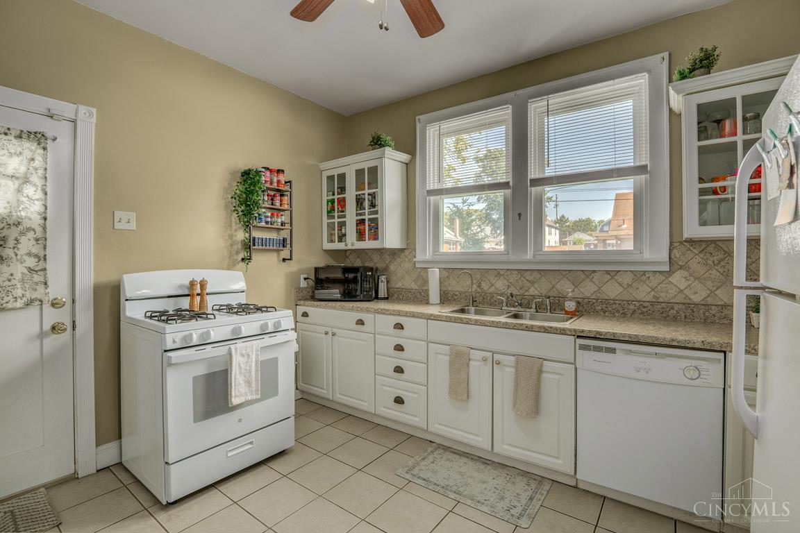 3302 Wardall Avenue, Cheviot, OH, 45211 — photo 8