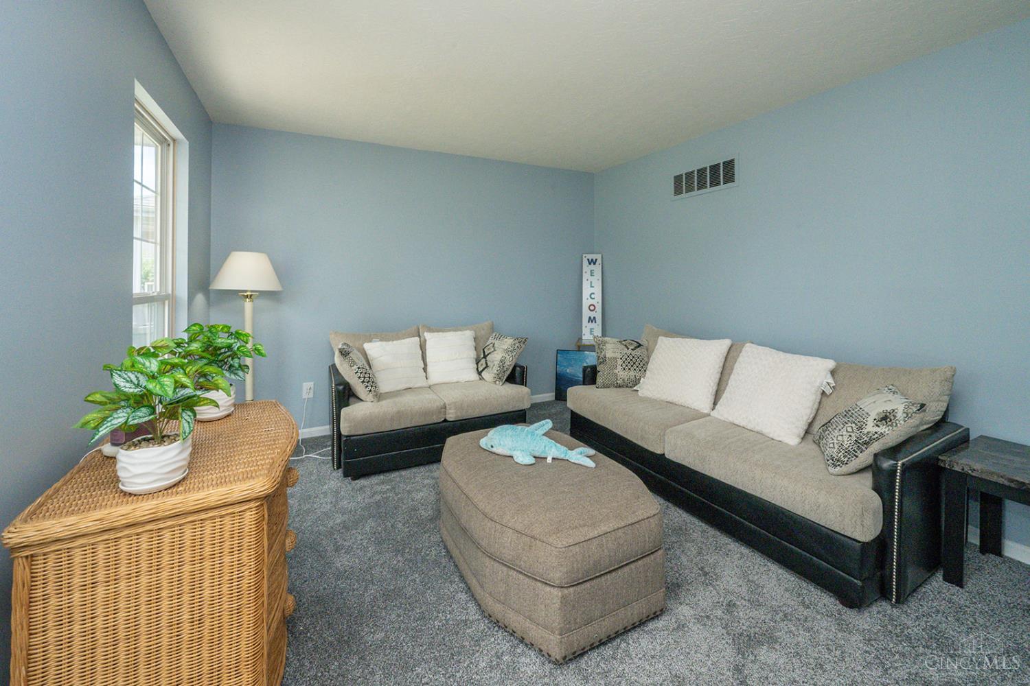 Photo 3 of Single family home for sale at 12085 Brookway Dr, Springfield Twp., OH 45240 | MLS# 1894112 | Listing updated on 2026-09-16