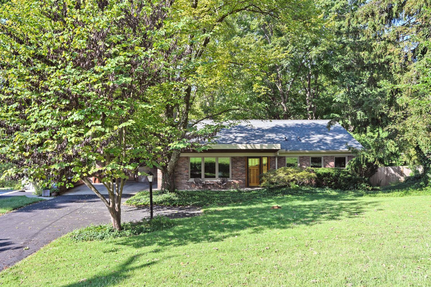 Photo 3 of Single family home for sale at 277 Compton Rd, Wyoming, OH 45215 | MLS# 1893969 | Listing updated on 2026-09-17