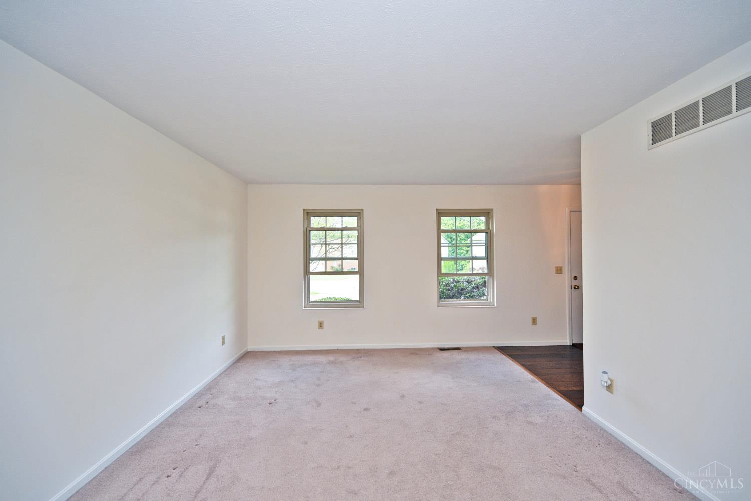 8738 Sarahs Bend Drive, Colerain Twp, OH, 45251 — photo 5