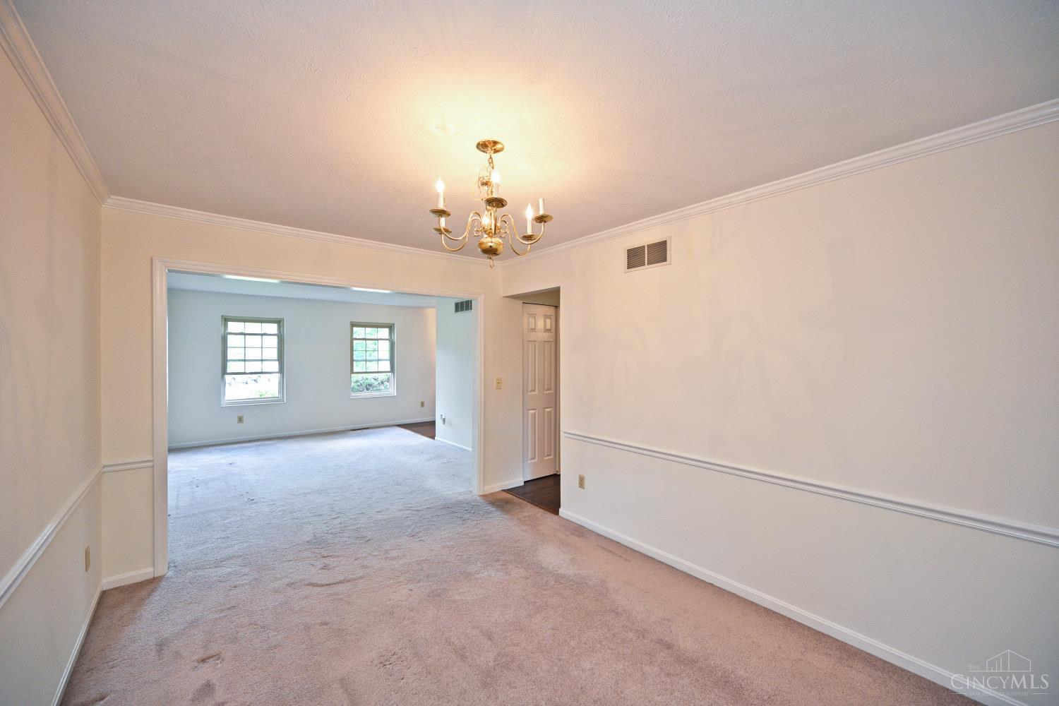 8738 Sarahs Bend Drive, Colerain Twp, OH, 45251 — photo 7