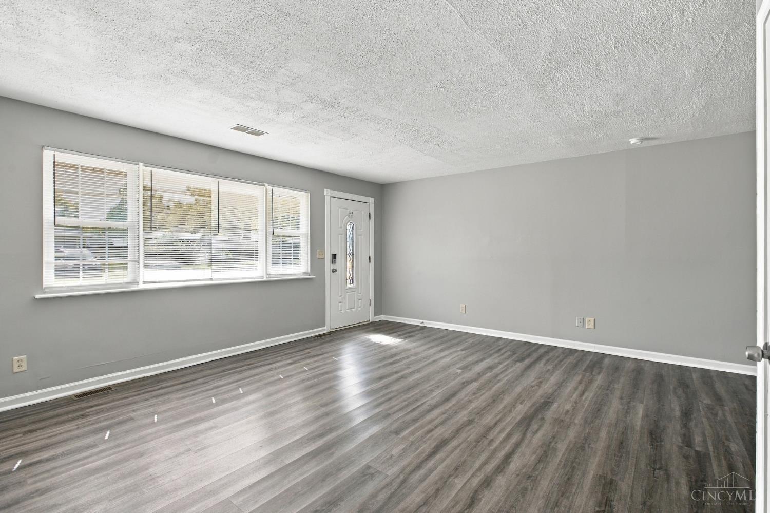 Photo 4 of Single family home for sale at 11559 Fremantle Dr, Forest Park, OH 45240 | MLS# 1894145 | Listing updated on 2026-09-18