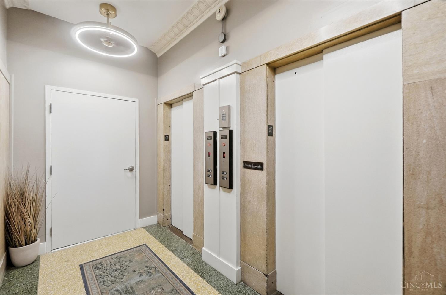 Photo 3 of Condo for sale at 26 E 6th Street #604, Cincinnati, OH 45202 | MLS# 1894131 | Listing updated on 2026-09-16