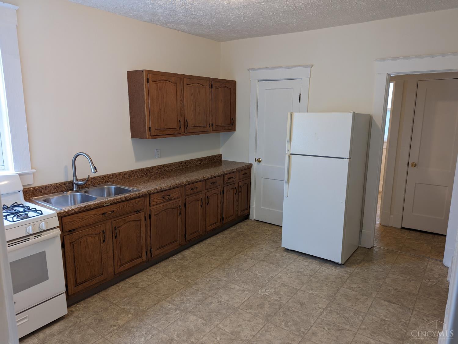 2829 Marshall Avenue, Cincinnati, OH, 45225 — photo 8