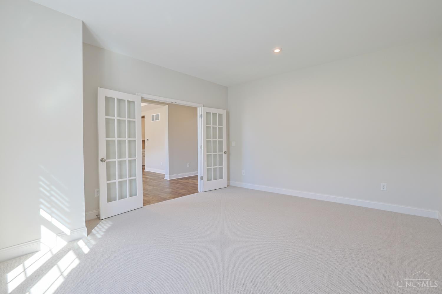 9817 Cross Meadow Drive, Deerfield Twp., OH, 45040 — photo 6