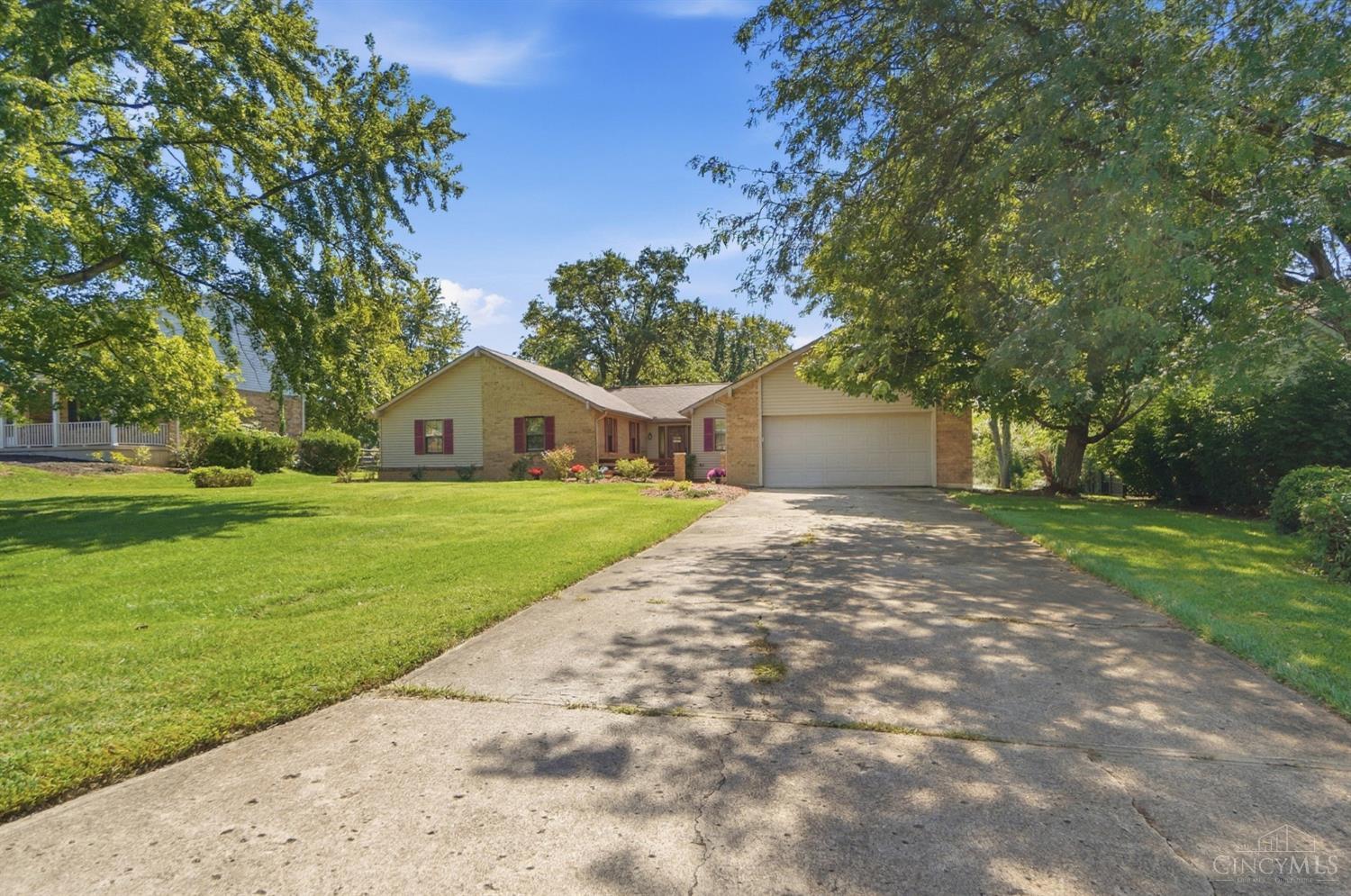 Photo 3 of Single family home for sale at 7321 Jean Dr, West Chester, OH 45069 | MLS# 1894162 | Listing updated on 2026-10-07