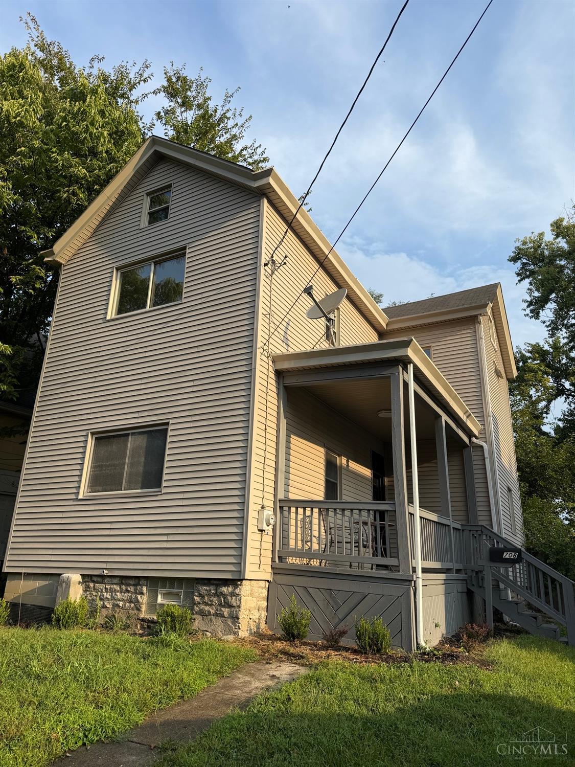 Photo 3 of Single family home for sale at 708 Mclaren Ave, Cincinnati, OH 45215 | MLS# 1885092 | Listing updated on 2026-09-16