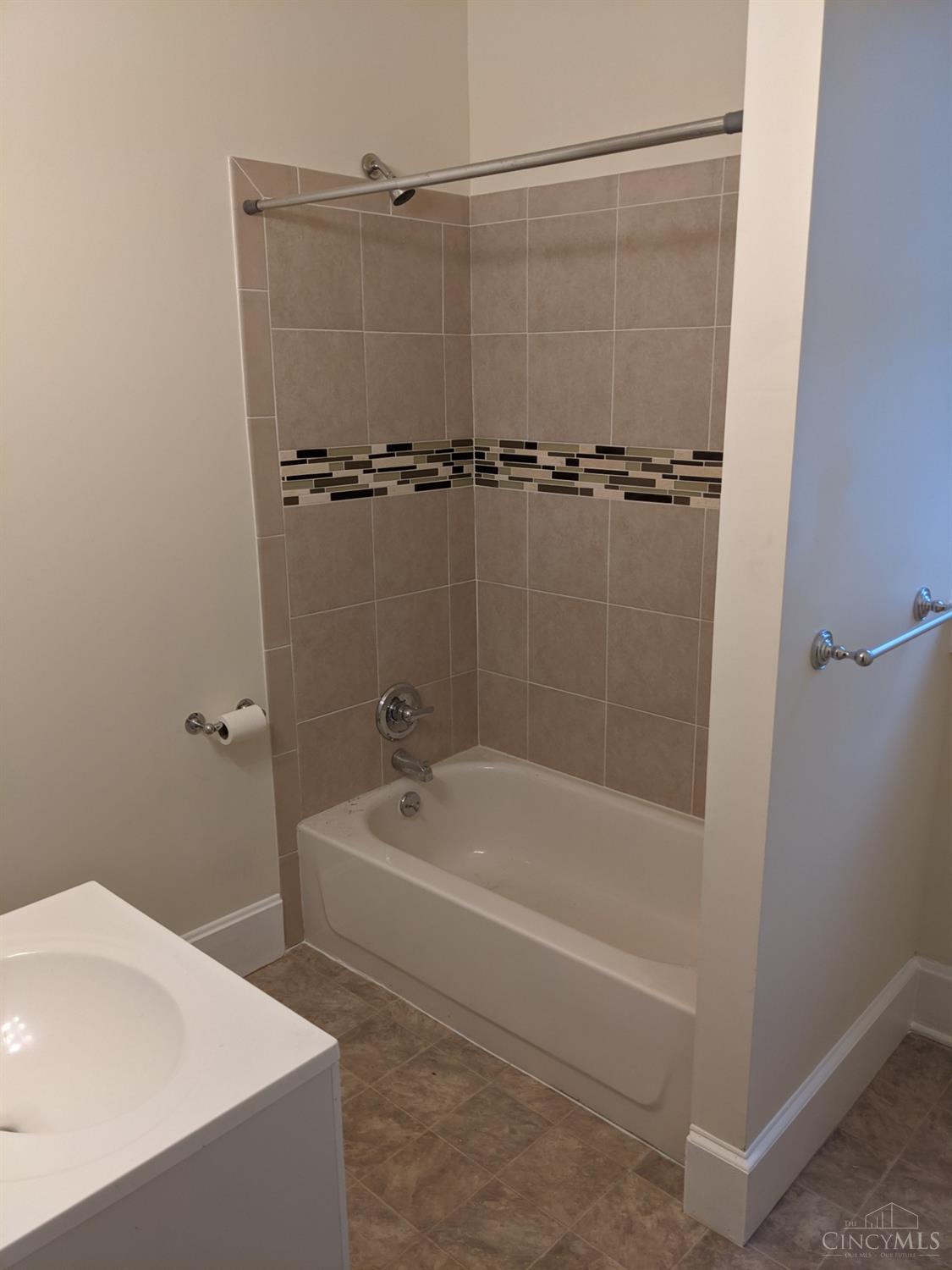 2829 Marshall Avenue, Cincinnati, OH, 45225 — photo 18