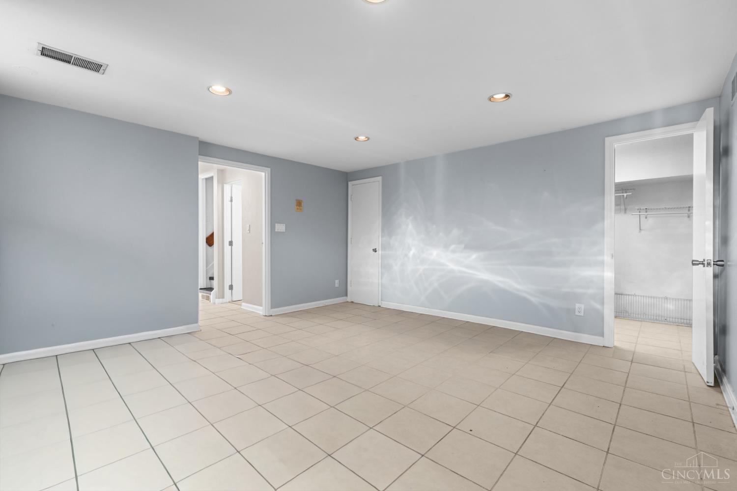 561 Milton Street #O, Cincinnati, OH, 45202 — photo 34