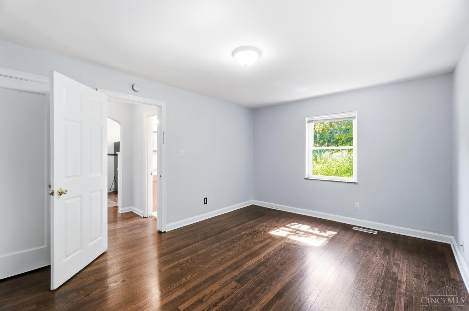 3065 Bracken Woods Lane, Cincinnati, OH, 45211 — photo 19