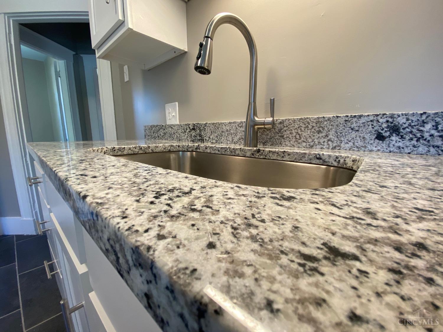2806 Observatory Avenue, Cincinnati, OH, 45208 — photo 19