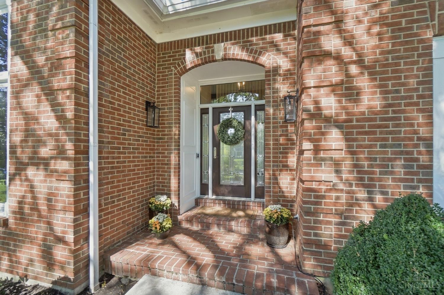 Photo 4 of Sale Pending at 3831 Monets Ln, Evendale, OH 45241 | MLS# 1894157 | Listing updated on 2026-09-20