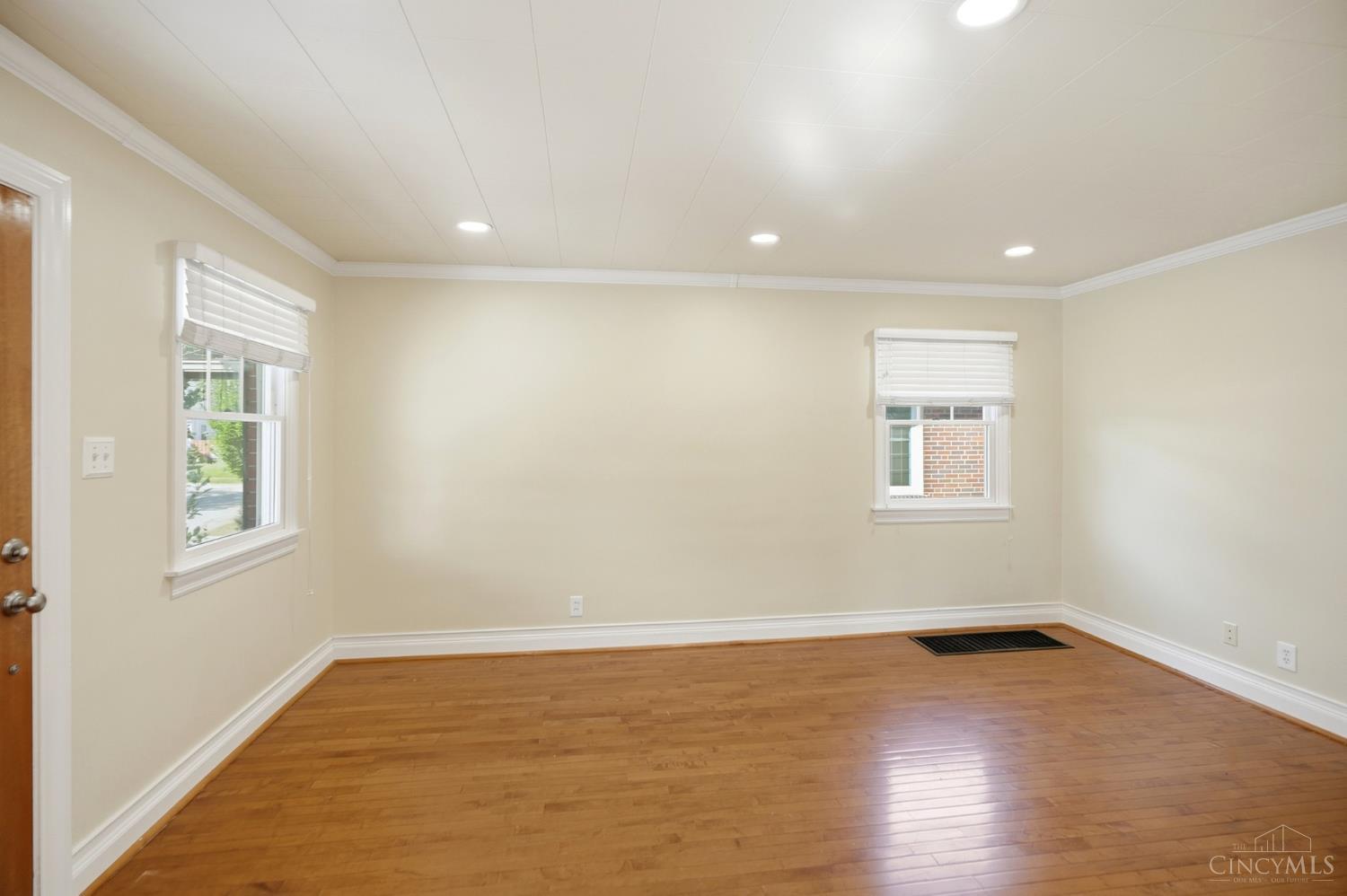 3320 Sterling Way, Cincinnati, OH, 45209 — photo 9