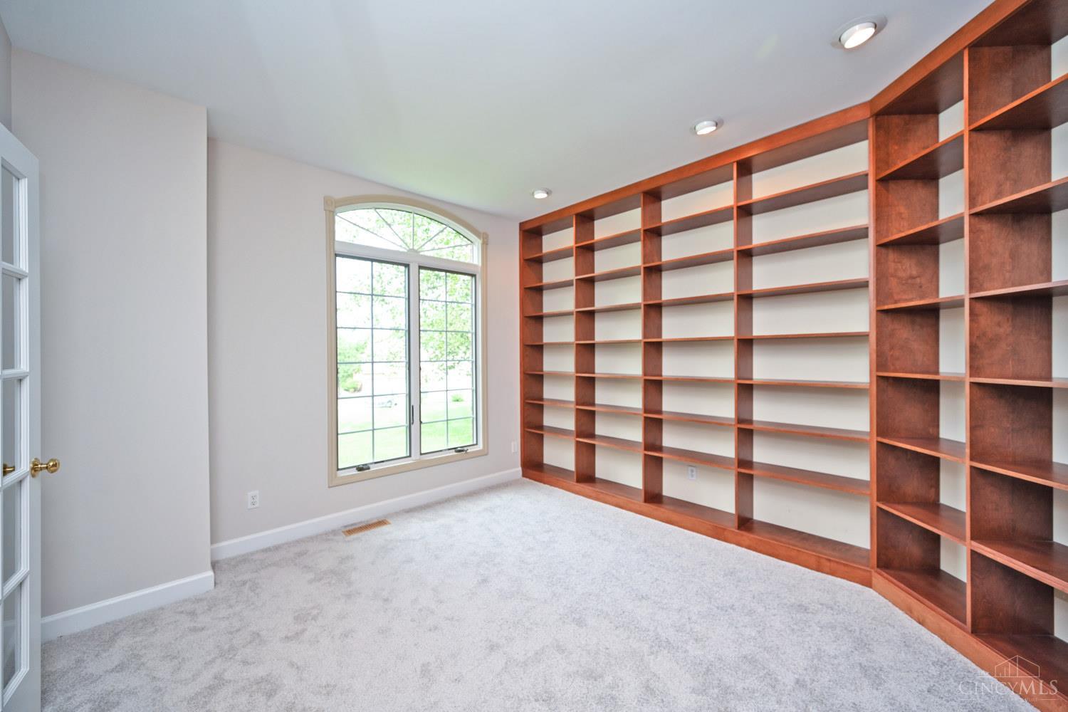 5474 Chancellor Lane, Hamilton Twp, OH, 45152 — photo 6