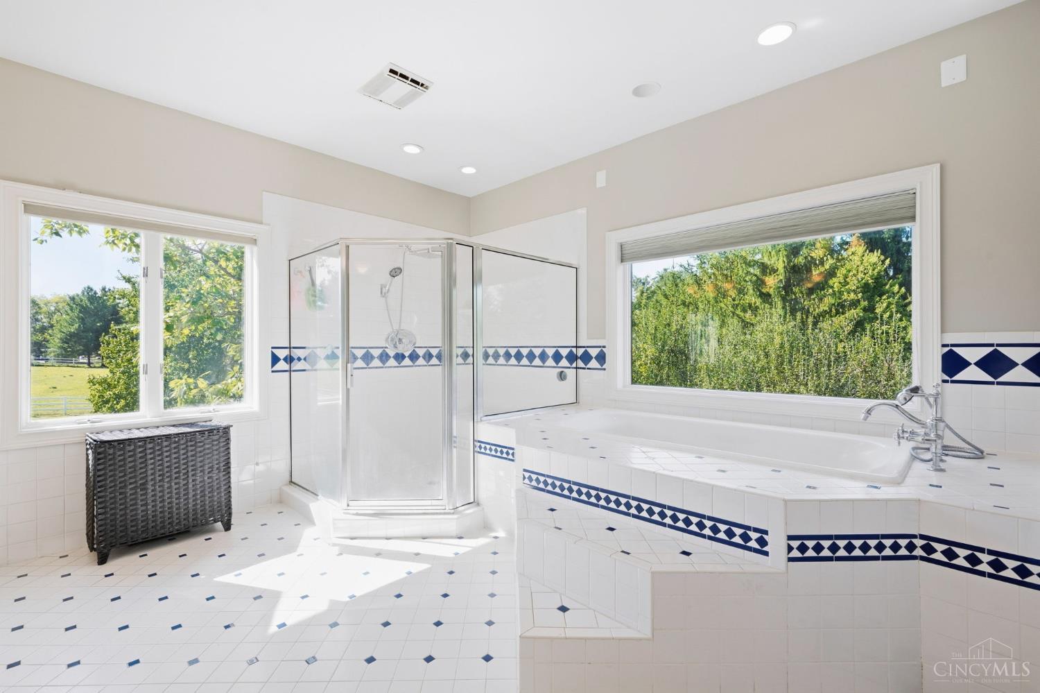 1204 Red Roan Drive, Miami Twp, OH, 45140 — photo 15