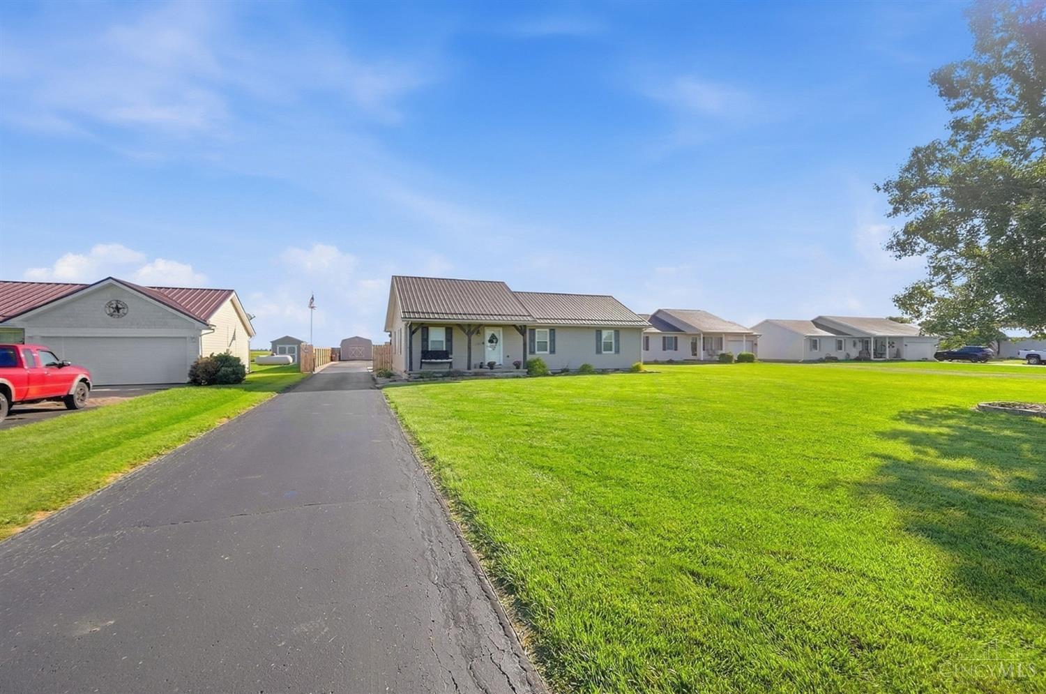 Photo 3 of Single family home for sale at 332 Dakins Chapel Rd, Sabina, OH 45169 | MLS# 1894244 | Listing updated on 2026-09-17