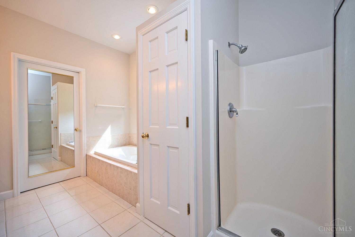 5474 Chancellor Lane, Hamilton Twp, OH, 45152 — photo 28