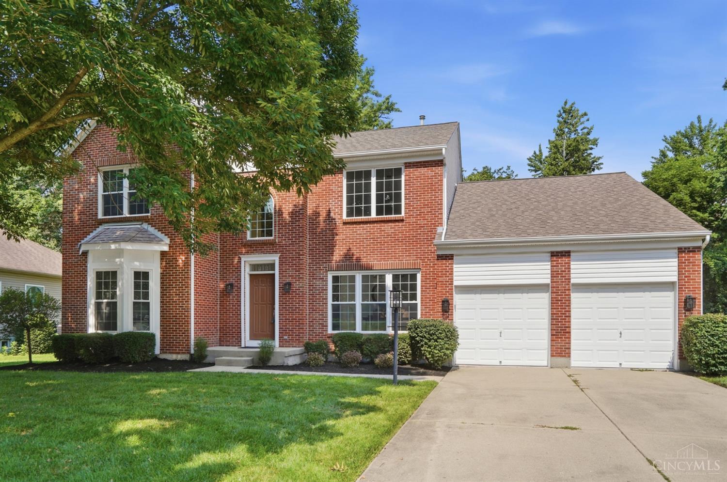 Photo 3 of Sale Pending at 9135 Cedar Gate Dr, Loveland, OH 45140 | MLS# 1894368 | Listing updated on 2026-09-21