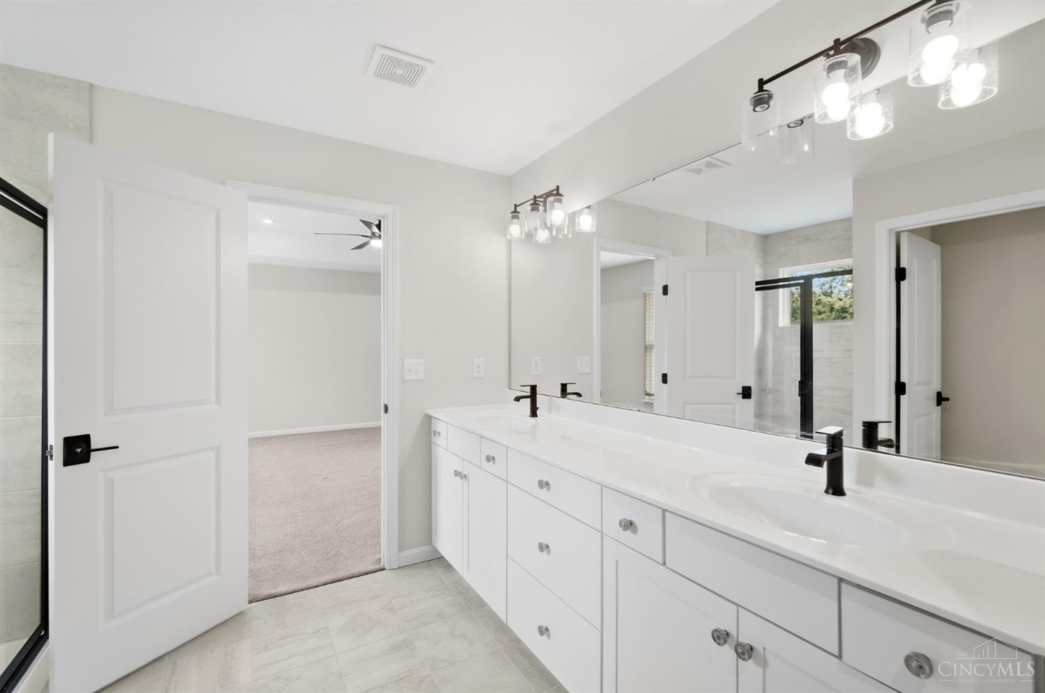 5785 Turning Leaf Way, Hamilton Twp, OH, 45039 — photo 22