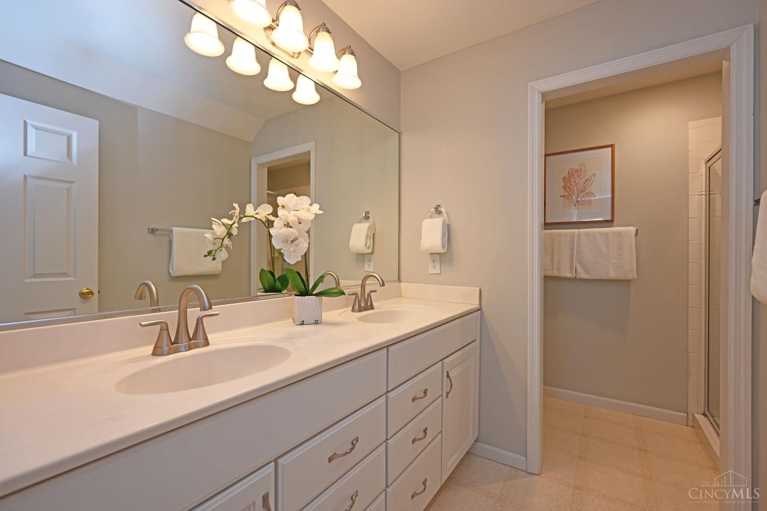 5005 Dovetail Lane, Cincinnati, OH, 45223 — photo 32