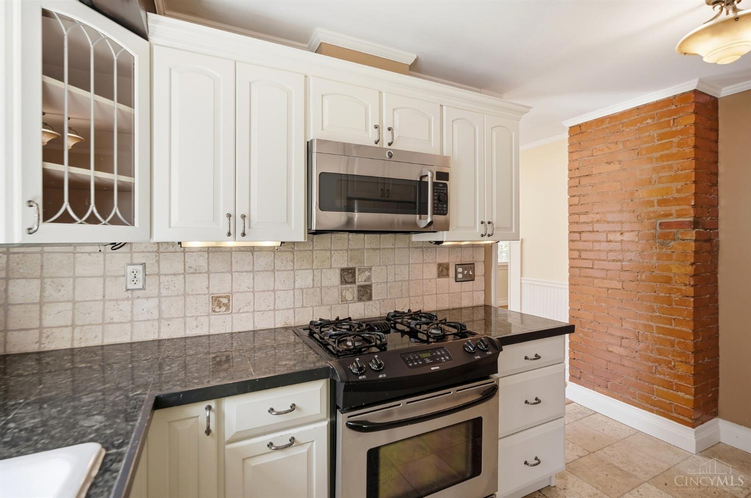 3320 Sterling Way, Cincinnati, OH, 45209 — photo 16