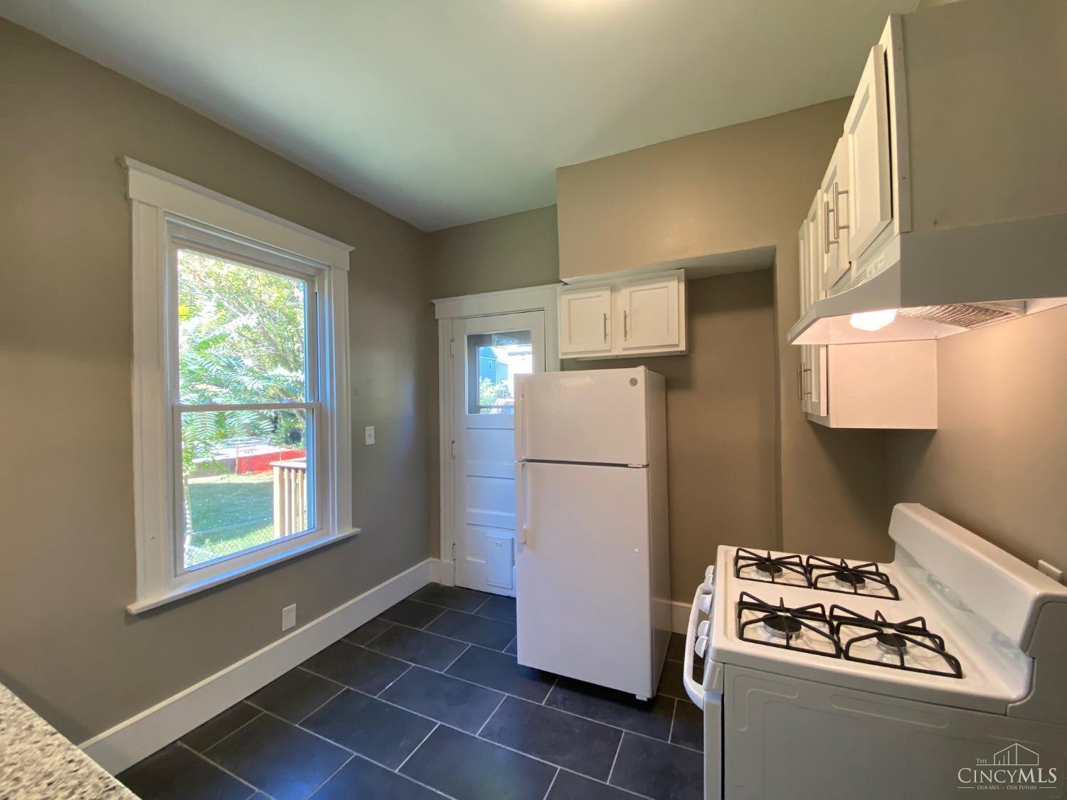 2806 Observatory Avenue, Cincinnati, OH, 45208 — photo 56