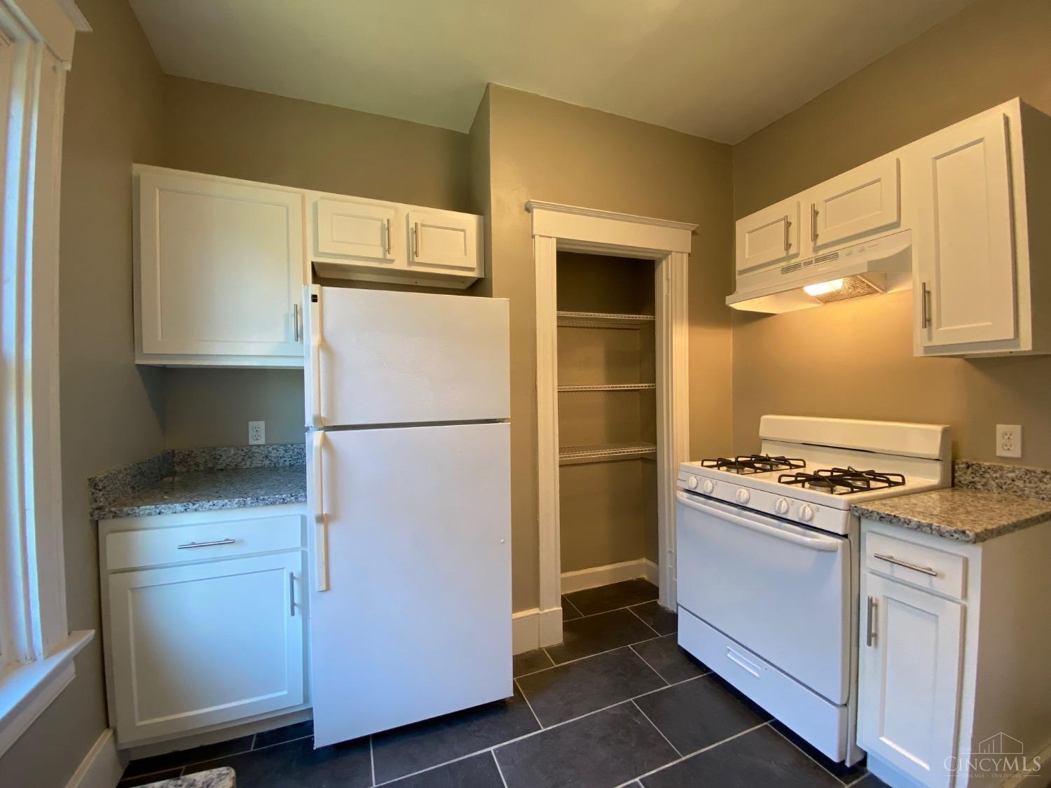 2806 Observatory Avenue, Cincinnati, OH, 45208 — photo 16
