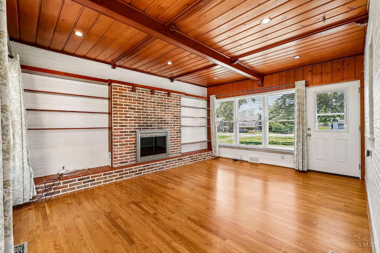 Photo 3 of Single family home for sale at 372 Greenwell Ave, Delhi Twp, OH 45238 | MLS# 1894201 | Listing updated on 2026-09-18