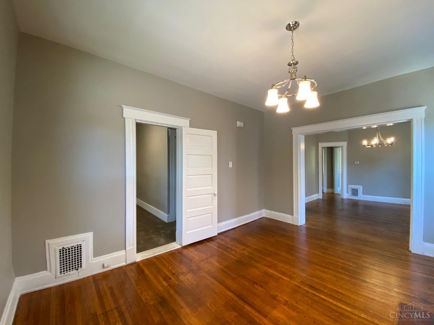 2806 Observatory Avenue, Cincinnati, OH, 45208 — photo 10