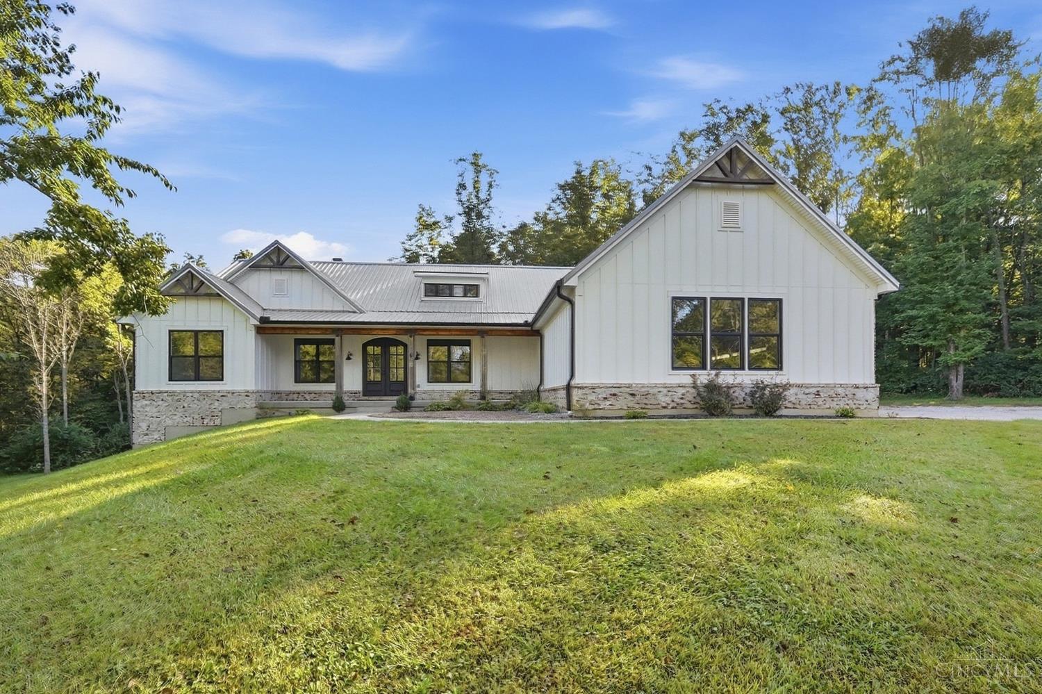 210 Blue Jay Way, Chester Twp, OH, 45177