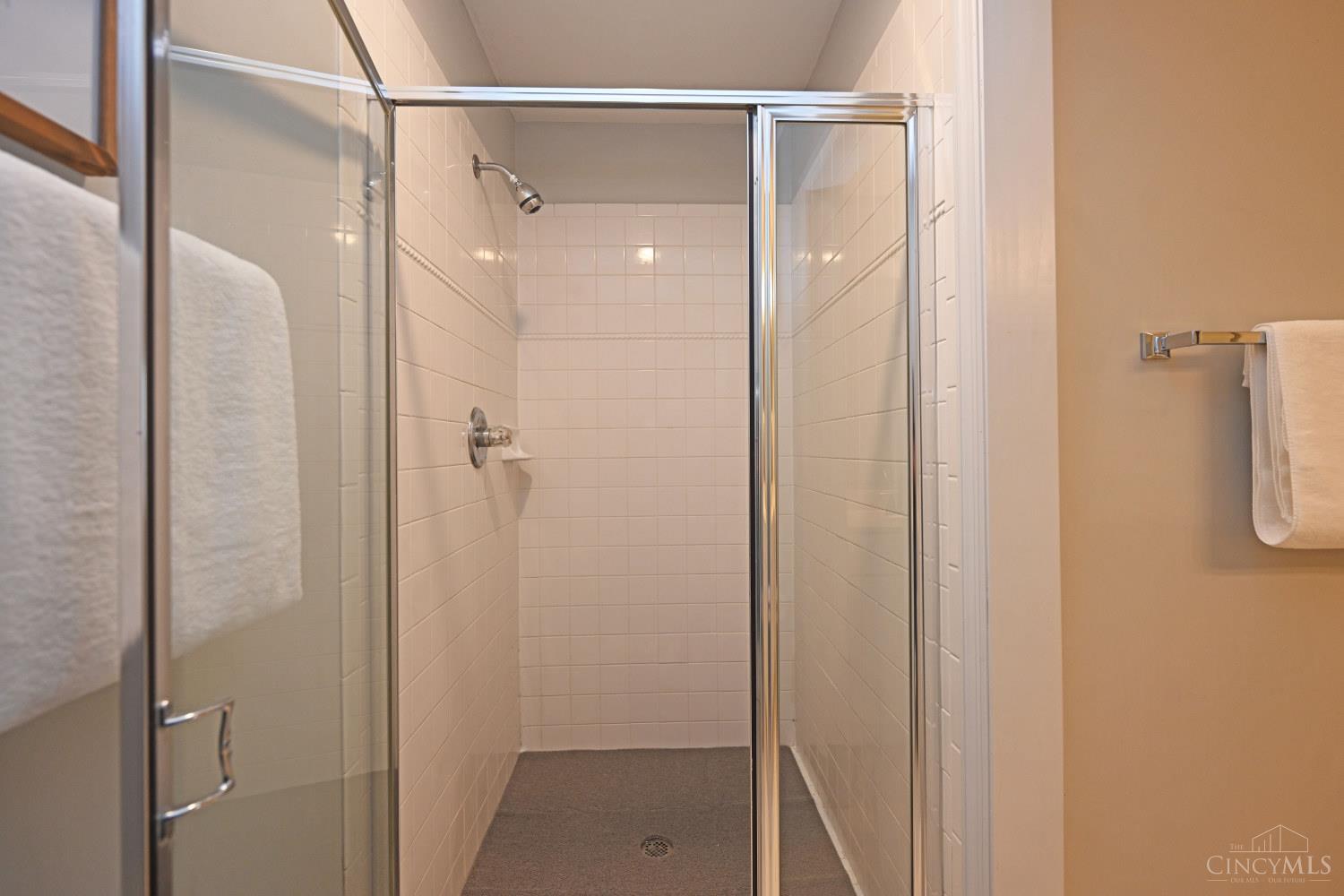 5005 Dovetail Lane, Cincinnati, OH, 45223 — photo 33