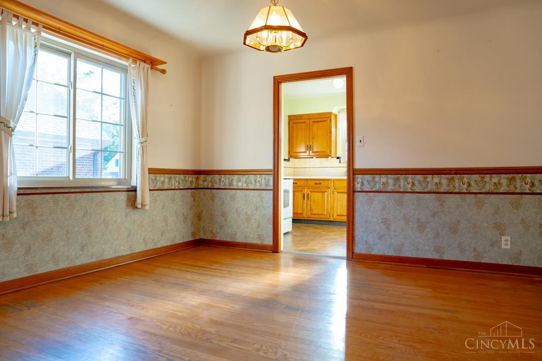 Photo 3 of Single family home for sale at 5923 Beacraft Ave, Cincinnati, OH 45213 | MLS# 1894267 | Listing updated on 2026-09-18