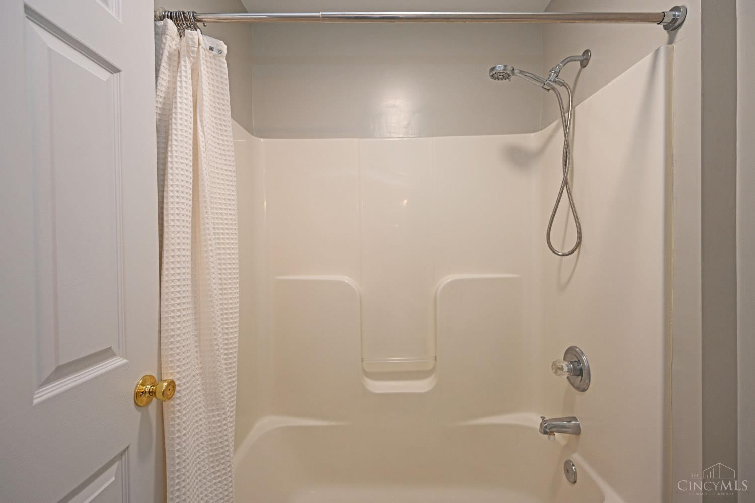 5005 Dovetail Lane, Cincinnati, OH, 45223 — photo 36