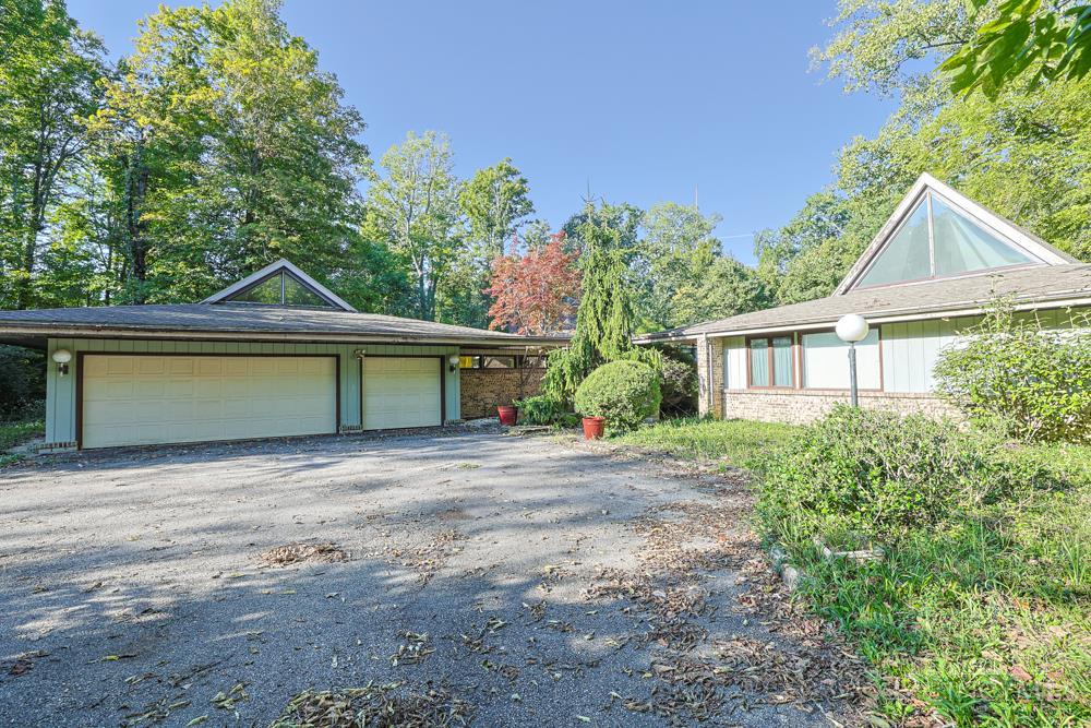 Photo 3 of Single family home for sale at 5445 Sherfield Dr, Trotwood, OH 45426 | MLS# 1894302 | Listing updated on 2026-09-17