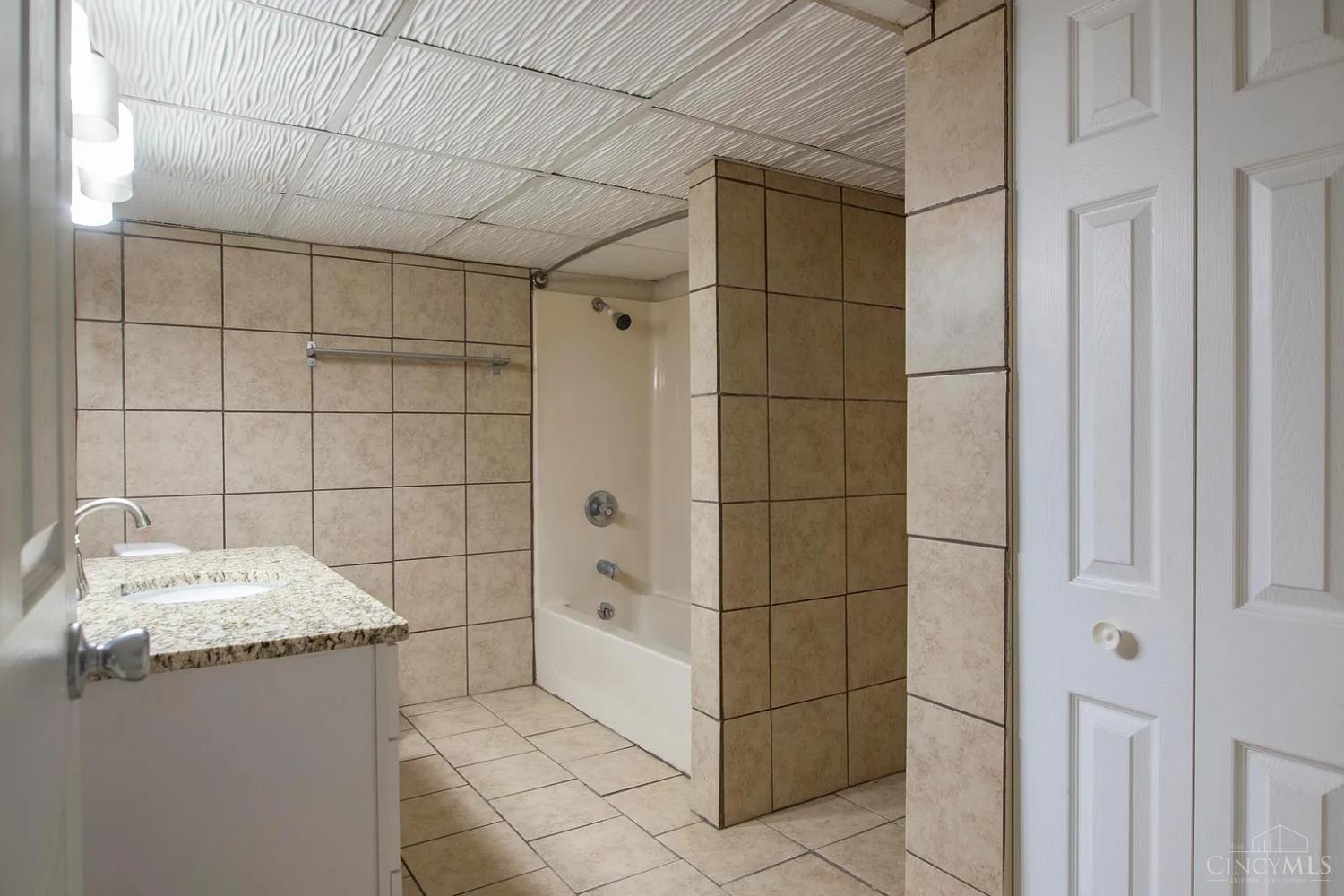 1735 Sutton Avenue, Cincinnati, OH, 45230 — photo 46