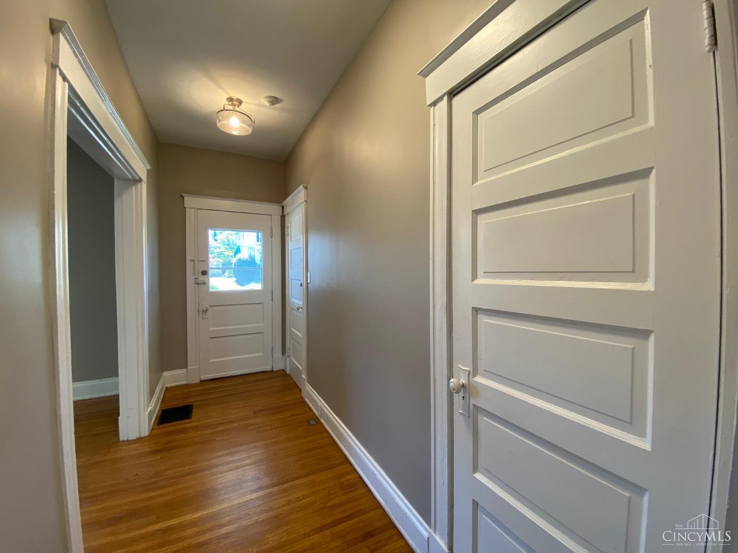 2806 Observatory Avenue, Cincinnati, OH, 45208 — photo 49