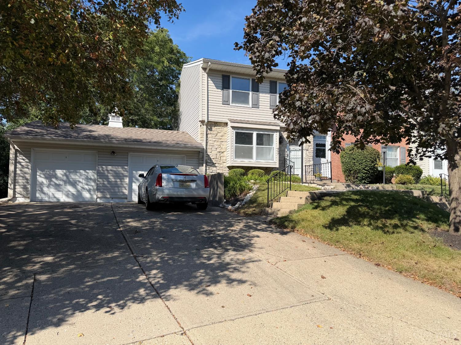 Photo 3 of Townhouse for sale at 407 Gwinnett Cmns, Washington Twp, OH 45459 | MLS# 1894198 | Listing updated on 2026-09-17