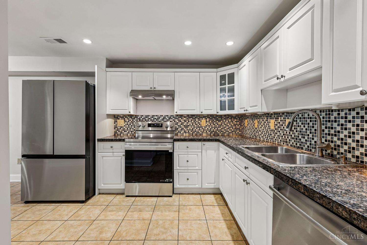 Photo 3 of Sale Pending at 2126 Gilbert Ave #B, Cincinnati, OH 45206 | MLS# 1894210 | Listing updated on 2026-09-21