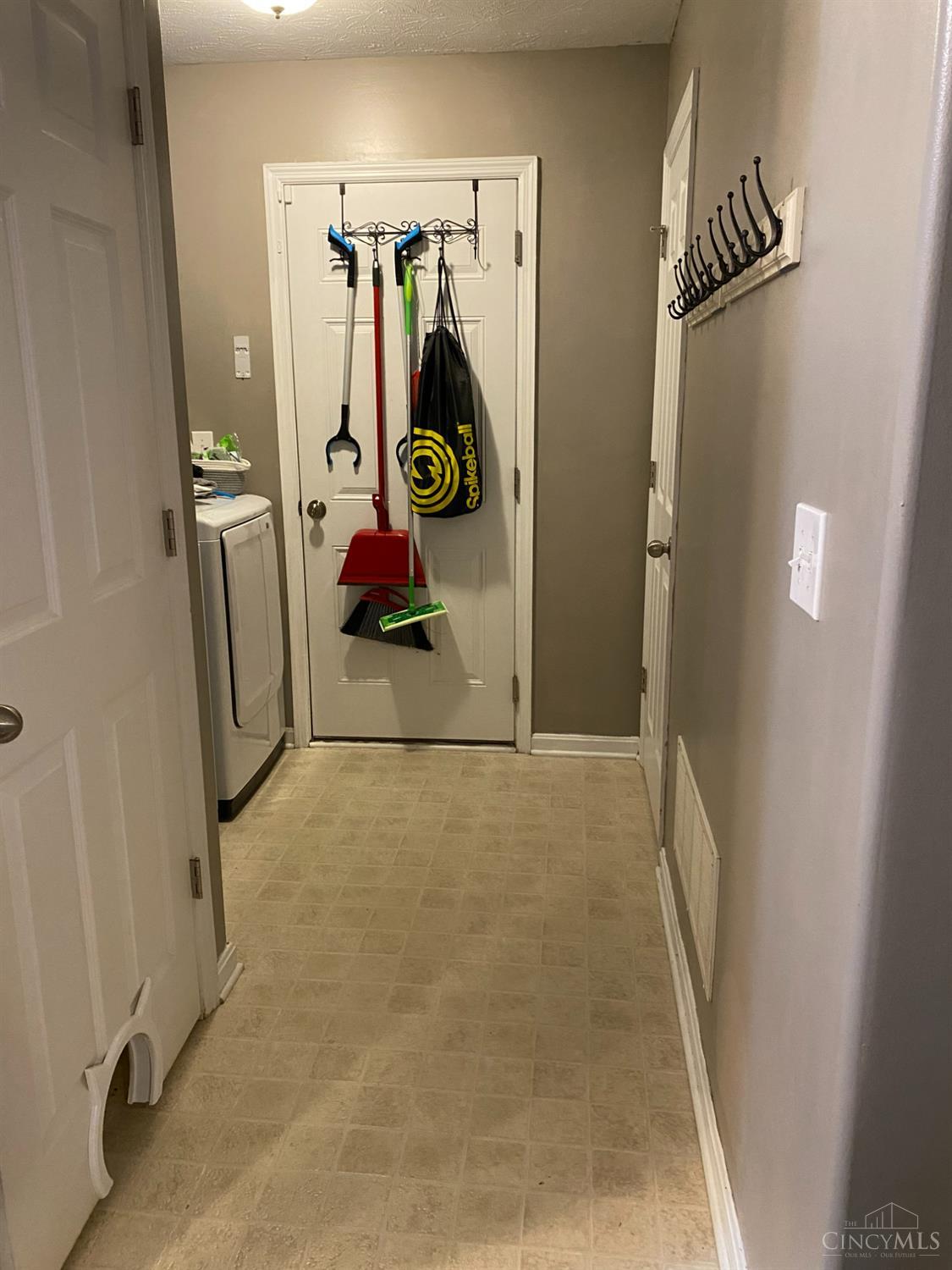 7216 Rolling Oaks Court, Colerain Twp, OH, 45239 — photo 11