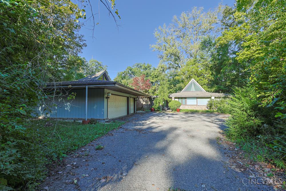 Single family home for sale at 5445 Sherfield Dr, Trotwood, OH 45426 | MLS# 1894302