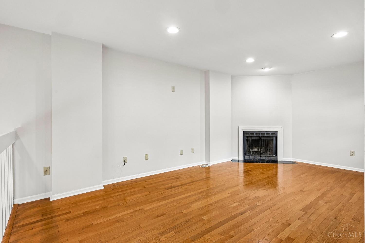 Photo 4 of Sale Pending at 2126 Gilbert Ave #B, Cincinnati, OH 45206 | MLS# 1894210 | Listing updated on 2026-09-21
